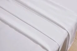 Twin Flat Sheets Only - 6 Pack Bulk White Sheets For Massage Table, Hospital Bed, Home, Air Bnb Essentials, Dorm Decorations- Made Of Microfiber Fabric For Soft Feel -Amazon Shop 31hiwu5odQL