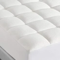 100% Waterproof Mattress Pad Full Size, Quilted Fitted Mattress Protector - Soft Breathable Jacquard Air Fabric - Washable Mattress Cover, Deep Pocket 8"-21", Full