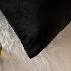 Velvet Body Pillow Cover/Case With Horizontal Hidden Zipper,Zippered Plush Fluffy Flannel Body Pillowcase,Easy To Put Pillow On (Black, 20x54 Inch,1-Piece) -Amazon Shop 41TONPM1RBL