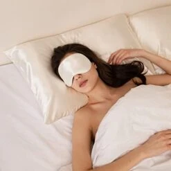 UNASILK Mulberry Silk Pillowcase For Hair And Skin - 100% Pure Silk, White,King Size, 20x36, With Hiden Zipper, Pillowcase For Acne, Anti Aging, Acne Free, Ideal For Curly Hair 15 UNASILK Mulberry Silk Pillowcase For Hair And Skin - 100% Pure Silk, White,King Size, 20x36, With Hiden Zipper, Pillowcase For Acne, Anti Aging, Acne Free, Ideal For Curly Hair -Amazon Shop 41fR5gcuOuL