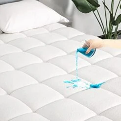 100% Waterproof Mattress Pad Full Size, Quilted Fitted Mattress Protector - Soft Breathable Jacquard Air Fabric - Washable Mattress Cover, Deep Pocket 8"-21", Full -Amazon Shop 41n o0jTgL. AC