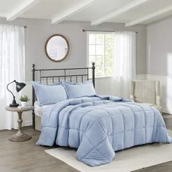Blue Down Alternative Comforter Twin - All Season Blanket - Super Soft Fiberfill Duvet Insert - Box Stitched (Pastel Blue, Twin)
