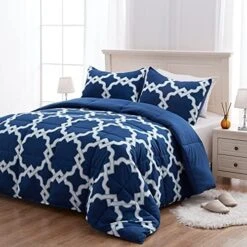 King Size Comforter Set 3 Piece Grey Bedding Comforter Set For King Bed (106×92 Inch) With 2 Pillow Shams - Mirage Gray Medallion -Amazon Shop 51EfZcf GeL. AC