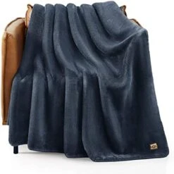 Ugg 11063 Whitecap Plush Flannel Oversized Reversible Fleece Throw Blanket Lightweight Comfortable Cozy Hotel Style Home Decor Soft Luxurious Blanket For Living Or Bed Room, 70 X 50-Inch, Denim -Amazon Shop 51ExlyJxGeL. AC