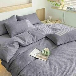 Nanko Seersucker King Comforter Set Black 3 PC All Season Reversible Down Alternative Quilted Duvet Insert, Microfiber Filling, Luxury Hotel Quality Bedding Sets In A Bag, Size 90 X 104 Inch -Amazon Shop 51hAIeTr1IL. AC