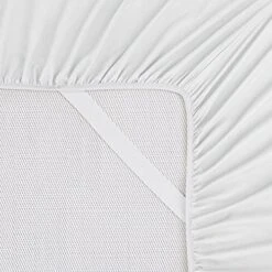 Nestl Bed Sheet Set | 4 Piece Soft Bedding Microfiber Sheet Set | Queen Fitted Sheet, Flat Sheet, 2 Pillow Cases | White